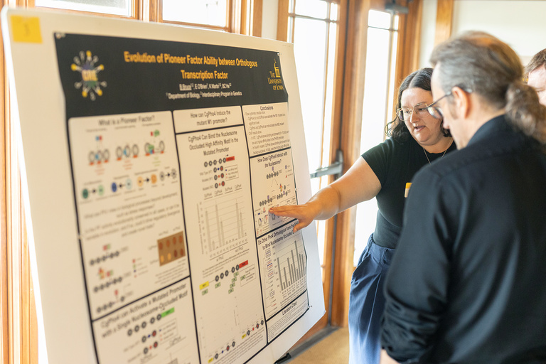 Baylee Bruce presenting her poster